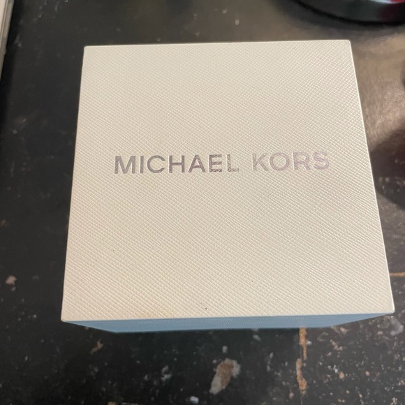 Gold Michael Kors Watch - Picture 2 of 7